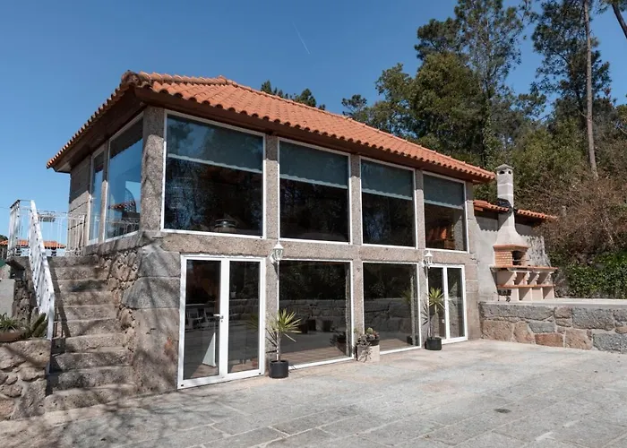 O Sequeiro 펜션 빌라노바데파말리카오